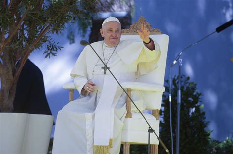 Pope gets an electrifying World Youth Day welcome and urges fighting for economic justice, climate